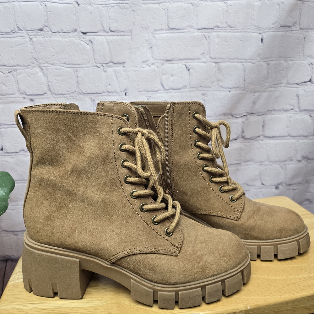Universal Thread Women's Kolbie Boots - 7.5